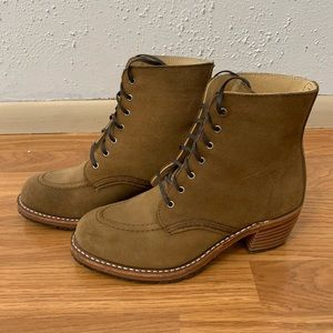Redwing Heritage Women’s Clara boot size 8